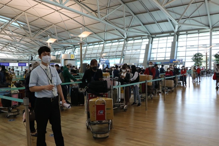 Gần 340 công dân Việt Nam từ Hàn Quốc về nước an toàn gan 340 cong dan viet nam tu han quoc ve nuoc an toan