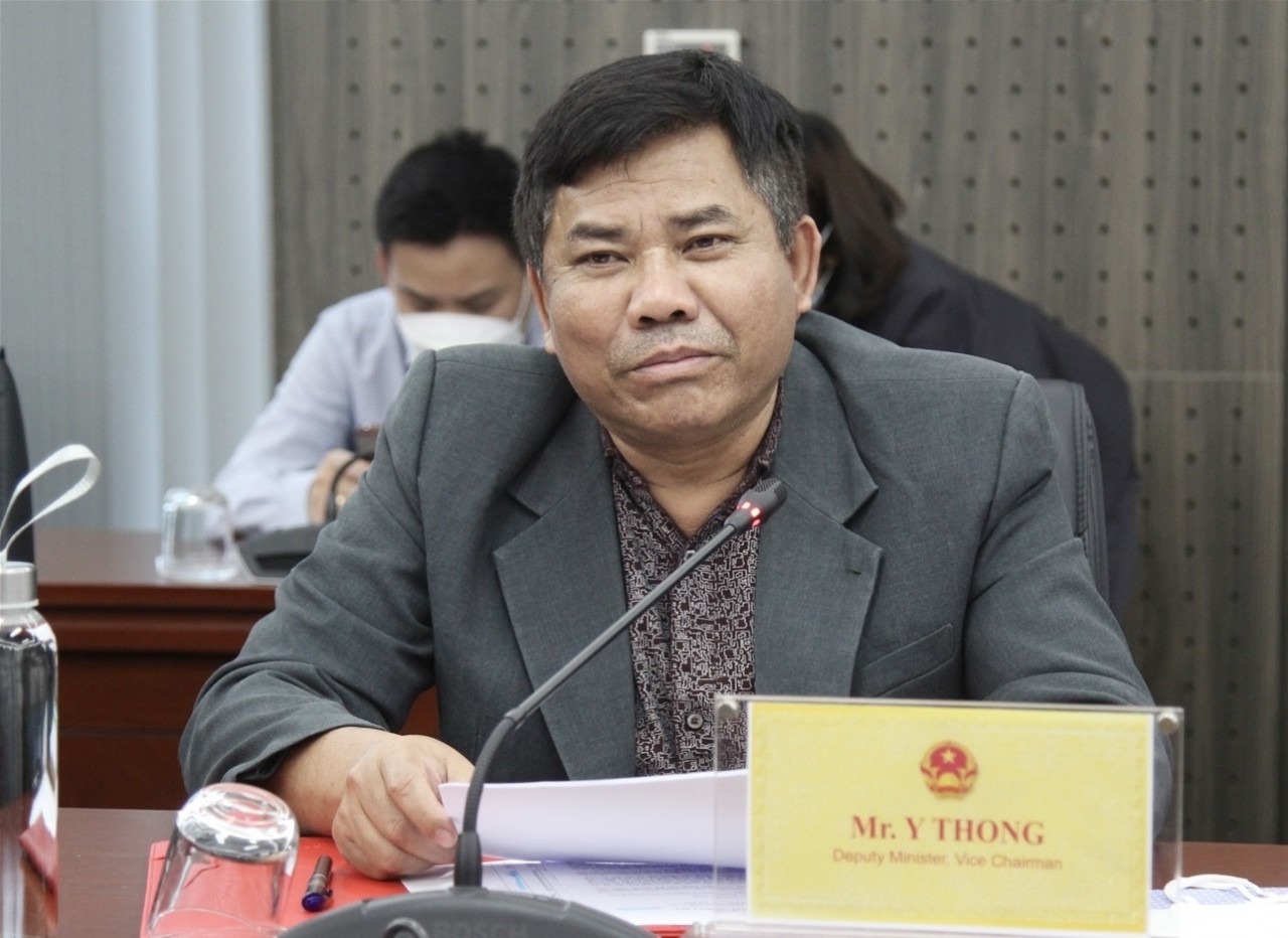 Thứ trưởng, Phó Chủ nhiệm Y Thông làm việc với Đoàn CPM 2022 của ADB Thứ trưởng, Phó Chủ nhiệm Y Thông làm việc với Đoàn CPM 2022 của ADB
