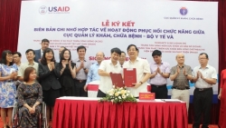 vu hoc phi truong y duoc tang den 70 trieu dongnam bo y te noi gi