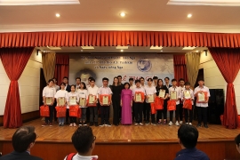 trung tam khoa hoc va van hoa nga trao 200 suat hoc bong cho thi sinh chien thang cac cuoc thi olympic