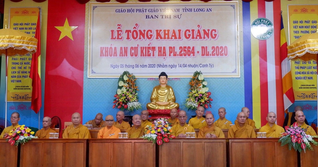 1.000 tăng ni tham dự khóa An cư Kiết hạ Phật lịch 2564 tại Long An 1000 tang ni tham du khoa an cu kiet ha phat lich 2564 tai long an