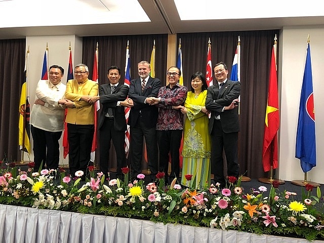 Đại sứ Tạ Văn Thông và các Đại sứ ASEAN tại ASEAN Day 2018 (Ảnh: Đại sứ quán Việt Nam tại New Zealand) dai su ta van thong va cac dai su asean tai asean day 2018 anh dai su quan viet nam tai new zealand
