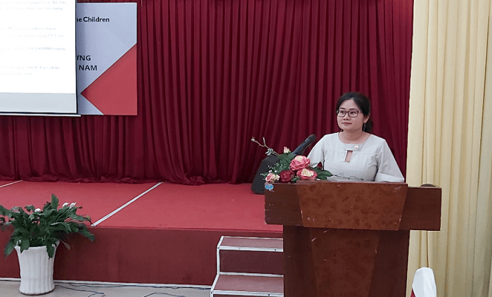 Bà Hoàng Thị Minh Hằng - Quản lý dự án, SCI phát biểu tại Hội thảo. ba hoang thi minh hang quan ly du an sci phat bieu tai hoi thao