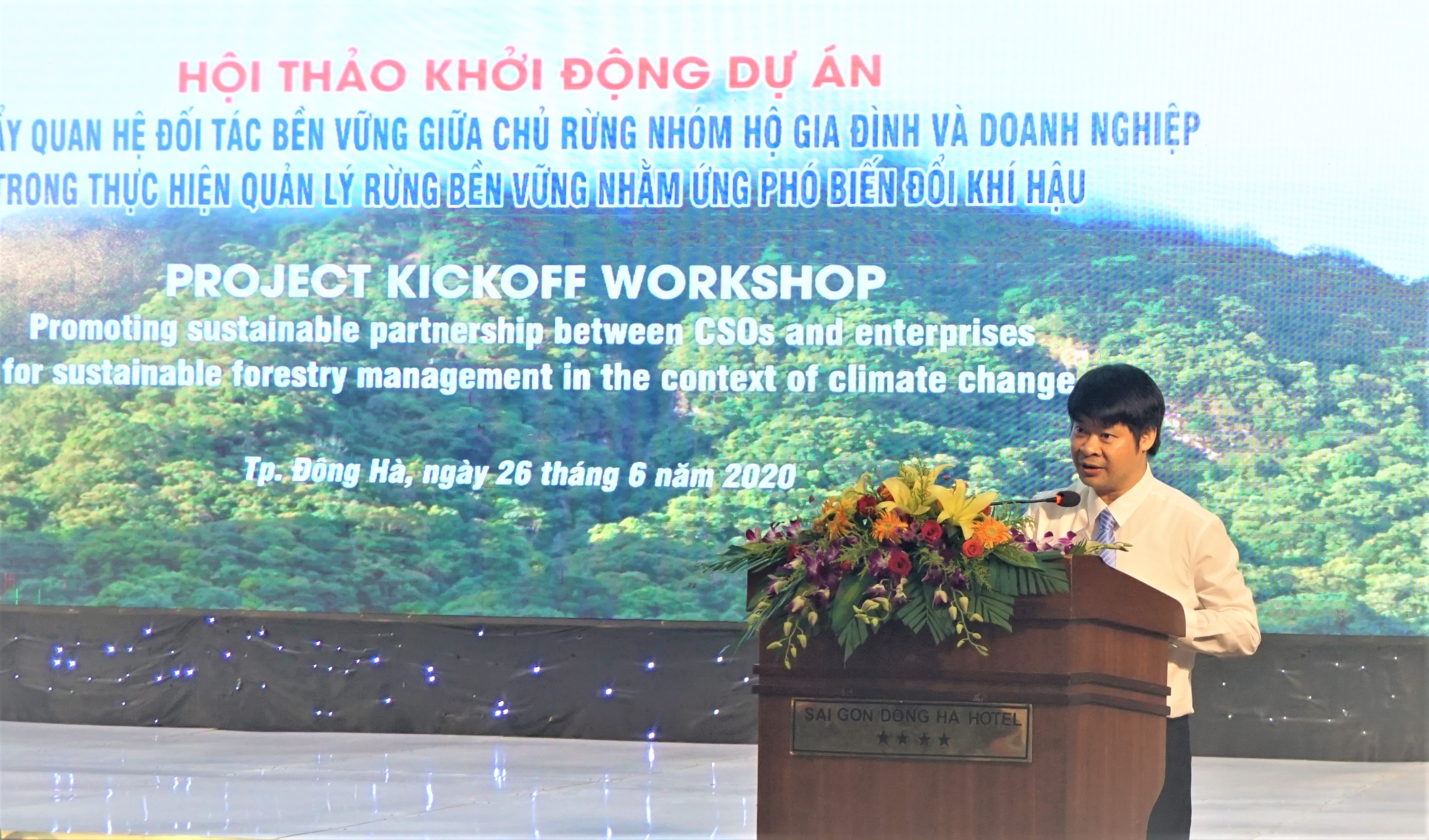Ông Phạm Dũng, Giám đốc quốc gia MCNV: Dự án PROSPER đem đến quyền lợi cho người dân, các doanh nghiệp đối tác và cho sự phát triển chung của Quảng Trị (Ảnh: MCNV) ong pham dung giam doc quoc gia mcnv du an prosper dem den quyen loi cho nguoi dan cac doanh nghiep doi tac va cho su phat trien chung cua quang tri anh mcnv