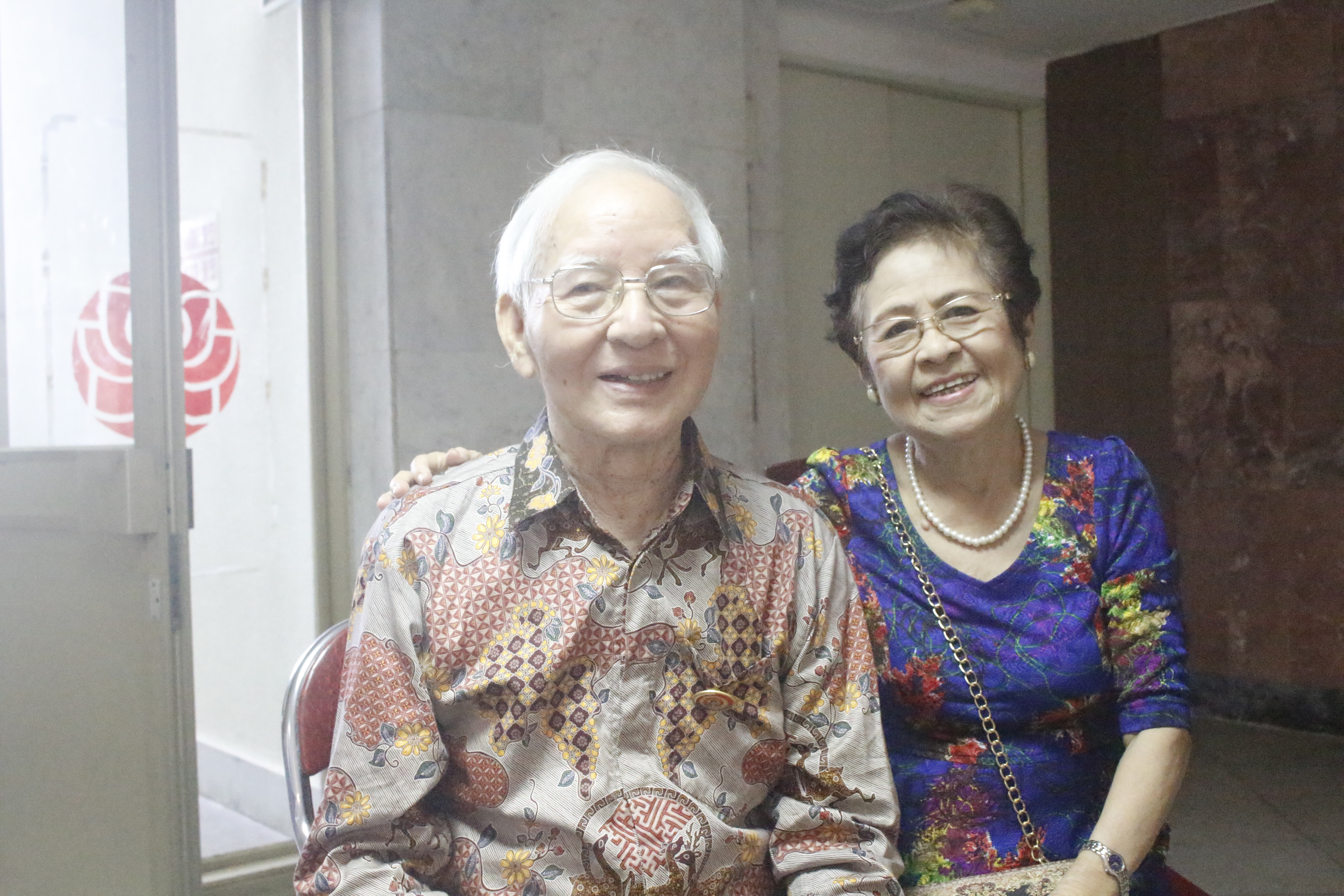 Giáo sư Đặng Hữu cùng phu nhân Chu Anh Đào. giao su dang huu cung phu nhan chu anh dao