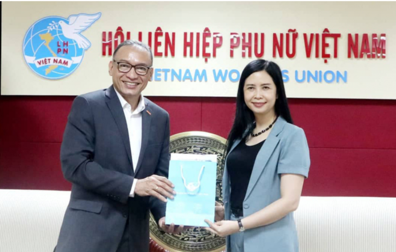 Tăng cường phối hợp giữa Hội LHPN Việt Nam và Tổ chức Tầm nhìn Thế giới Tăng cường phối hợp giữa Hội LHPN Việt Nam và Tổ chức Tầm nhìn Thế giới