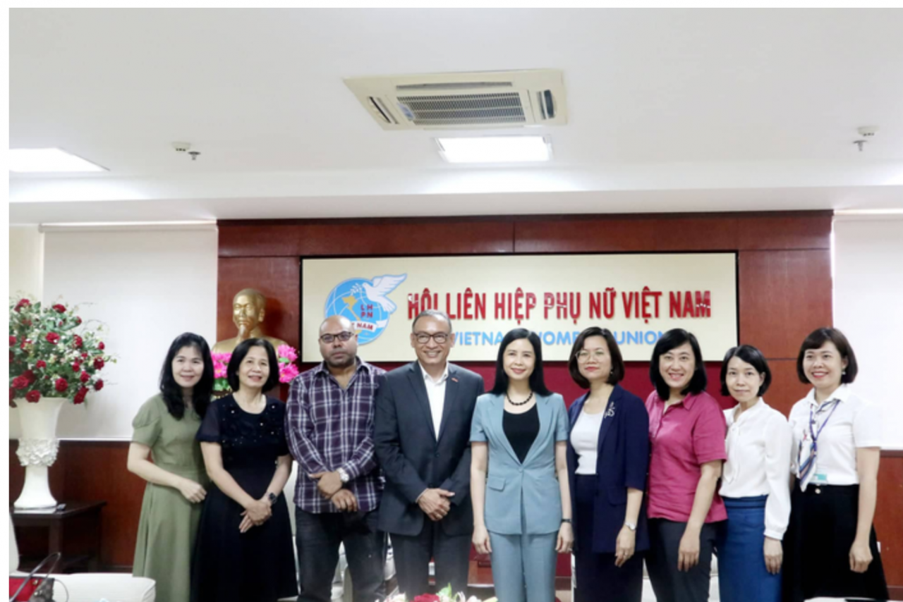 Tăng cường phối hợp giữa Hội LHPN Việt Nam và Tổ chức Tầm nhìn Thế giới Tăng cường phối hợp giữa Hội LHPN Việt Nam và Tổ chức Tầm nhìn Thế giới