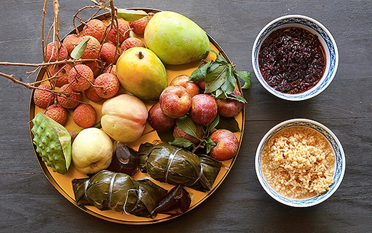 Tết Đoan Ngọ trong nghi lễ dân gian của người Việt Tết Đoan Ngọ trong nghi lễ dân gian của người Việt