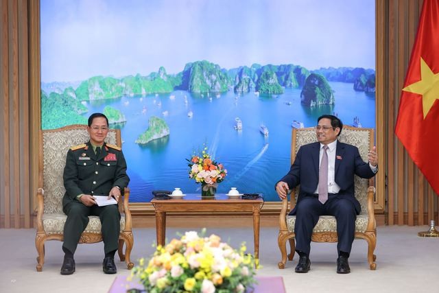 Thủ tướng Phạm Minh Chính tiếp Tổng Tham mưu trưởng QĐND Lào Thủ tướng Phạm Minh Chính tiếp Tổng Tham mưu trưởng QĐND Lào