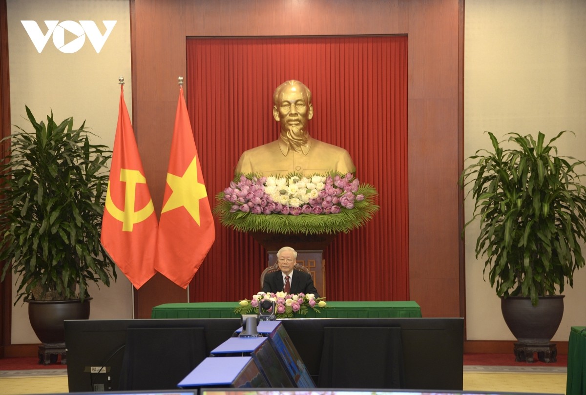 Tổng Bí thư Nguyễn Phú Trọng hội đàm trực tuyến với Tổng thống Mozambique