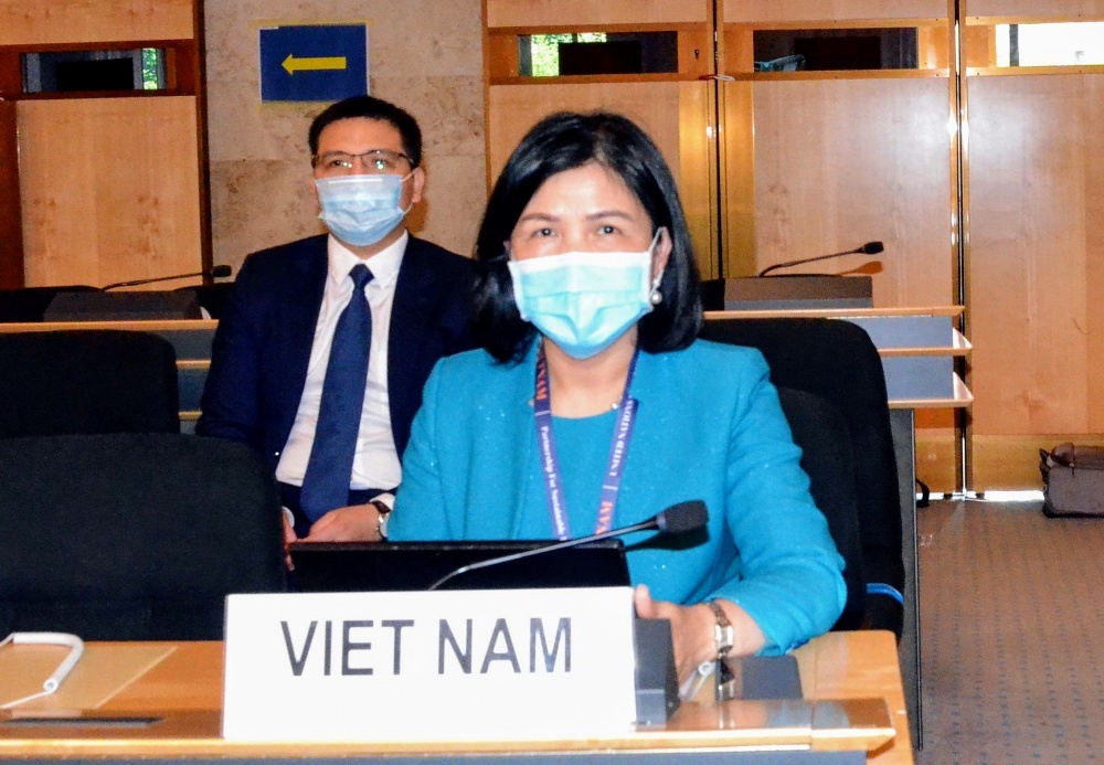 Đại sứ Lê Thị Tuyết Mai, Trưởng Phái đoàn đại diện thường trực Việt Nam phát biểu tại phiên họp ngày 30/6 Khóa 44 Hội đồng Nhân quyền Liên hợp quốc. (Nguồn: Phái đoàn đại diện thường trực Việt Nam tại Geneva). dai su le thi tuyet mai truong phai doan dai dien thuong truc viet nam phat bieu tai phien hop ngay 306 khoa 44 hoi dong nhan quyen lien hop quoc nguon phai doan dai dien thuong truc viet nam tai geneva