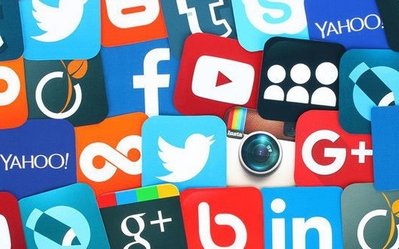 internet va mang xa hoi o viet nam da tro thanh mot phan tat yeu gop phan quan trong vao su nghiep cong nghiep hoa hien dai hoa xay dung va bao ve dat nuoc