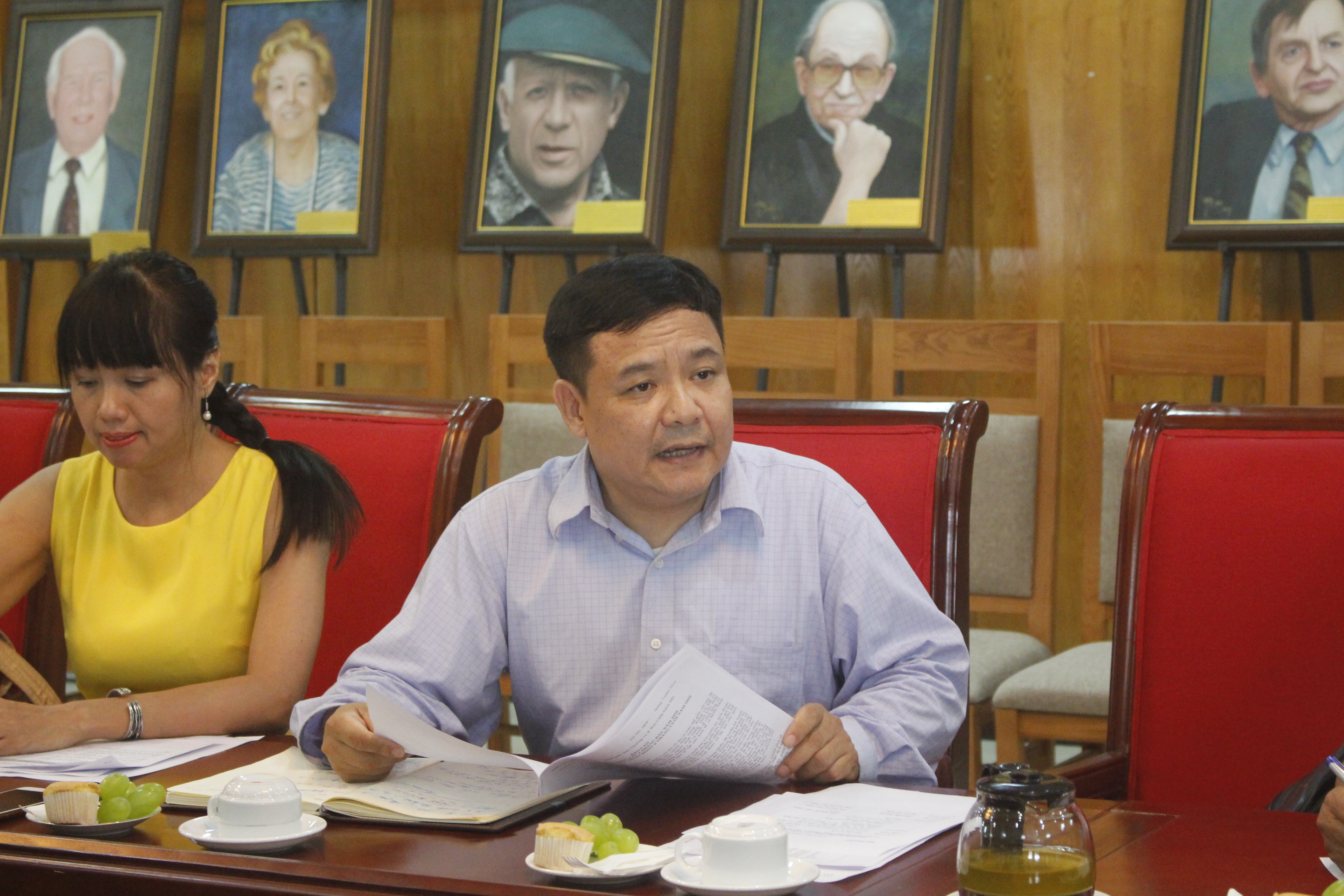 Ông Bùi Văn Nghị báo cáo sơ kết công tác 6 tháng đầu năm và phương hướng hoạt động 6 tháng cuối năm 2020. ong bu i van nghi bao cao so ket cong tac 6 thang dau nam va phuong huong hoat dong 6 thang cuoi nam 2020