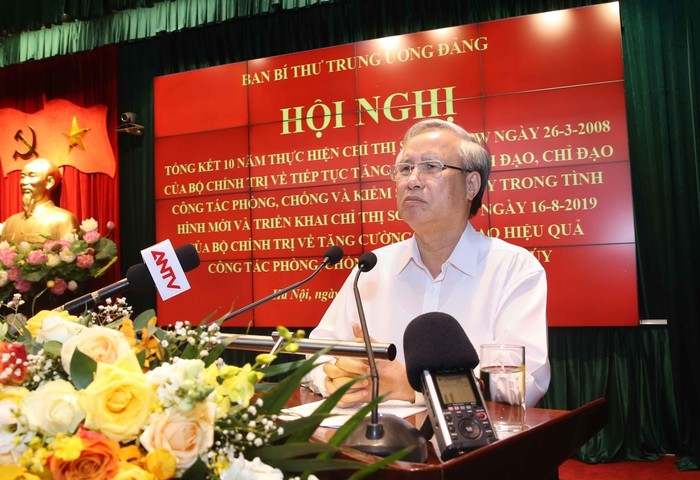 Ủy viên Bộ Chính trị, Thường trực Ban Bí thư Trần Quốc Vượng: Nhiều cán bộ, chiến sĩ công an, bộ đội biên phòng đã chiến đấu quên mình, anh dũng hy sinh vì sự bình yên của Tổ quốc và nhân dân. uy vien bo chinh tri thuong truc ban bi thu tran quoc vuong nhieu can bo chien si cong an bo doi bien phong da chien dau quen minh anh dung hy sinh vi su binh yen cua to quoc va nhan dan