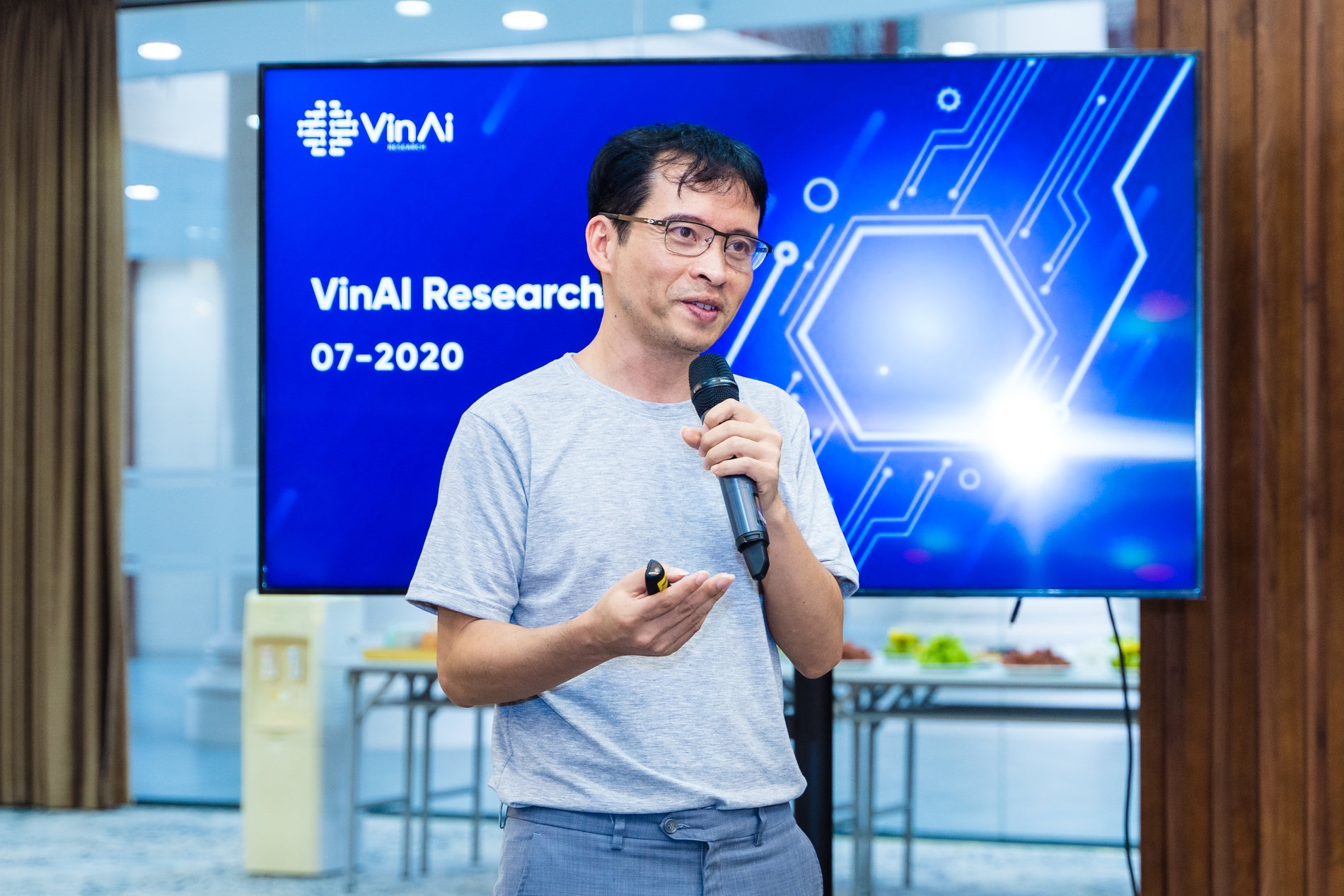 tien si bui hai hung vien truong vien nghien cuu tri tue nhan tao vinai research khang dinh the gioi da dan biet den nhung nghien cuu cua viet nam