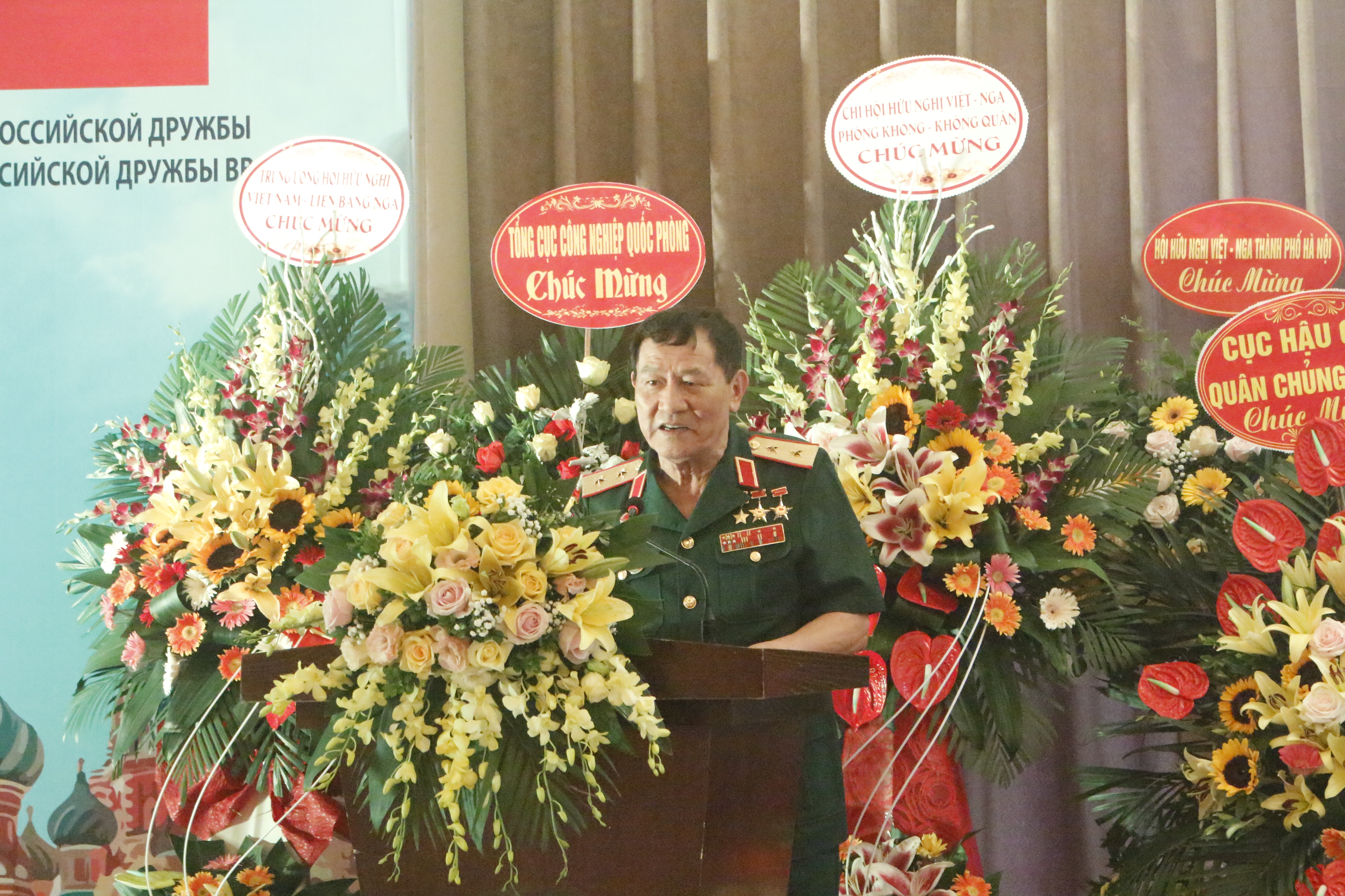 Trung tướng Phạm Tuân Mối quan hệ Việt Nam Liên bang Nga có từ Trái Đất trên bầu trời dưới biển và bây giờ là trong vũ trụ trung tuong pham tuan moi quan he viet nam lien bang nga co tu trai dat tren bau troi duoi bien va bay gio la trong vu tru