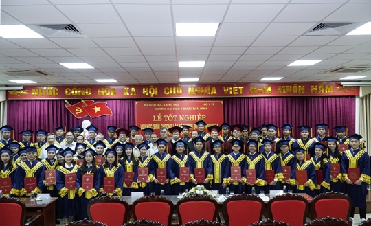 48 tân bác sỹ y khoa Lào, Campuchia trong ngày nhận bằng tốt nghiệp (Ảnh: Đại học Y Dược Thái Bình) 48 tan bac sy y khoa lao campuchia trong ngay nhan bang tot nghiep anh dai hoc y duoc thai binh