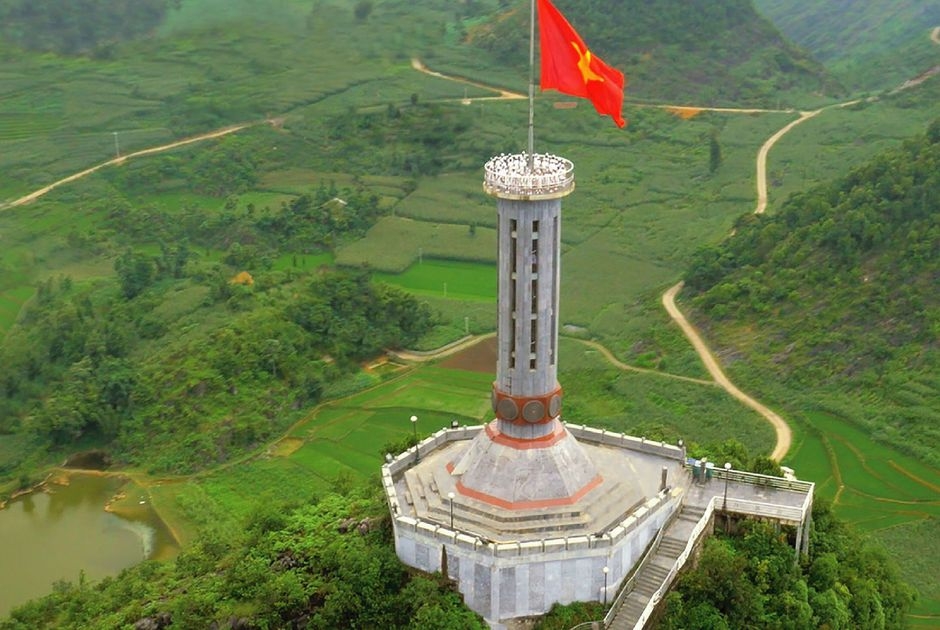 神圣的龙鼓旗台