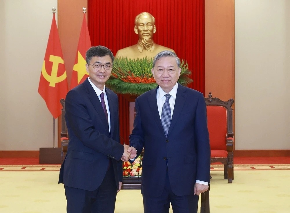 越共中央总书记苏林会见中国广西壮族自治区党委书记陈刚 越共中央总书记苏林会见中国广西壮族自治区党委书记陈刚