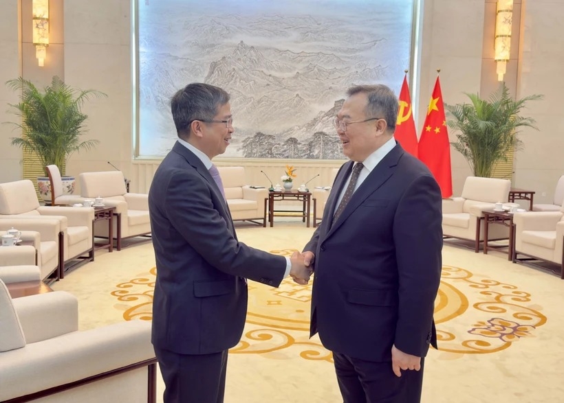 中国始终将越南置于周边外交政策中的优先地位