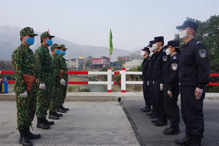 Bản in : 越中加强边境巡逻 做好防控疫情工作 | Vietnam+ (VietnamPlus)