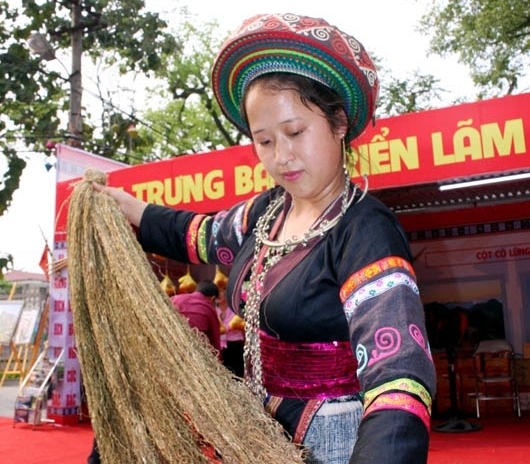 Bản in : 河江省岩石高原上蒙族人独特的亚麻纺织业 | Vietnam+ (VietnamPlus)
