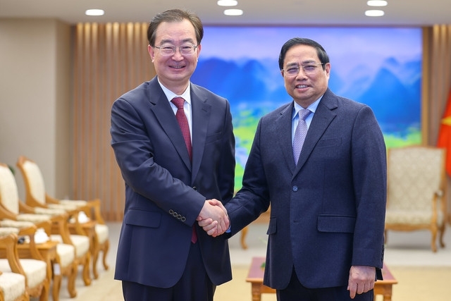 越南政府总理范明政会见中国云南省委书记王宁。 越南政府总理范明政会见中国云南省委书记王宁。