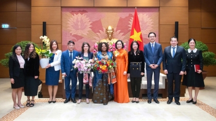 国际合作提升女性在数字时代的作用