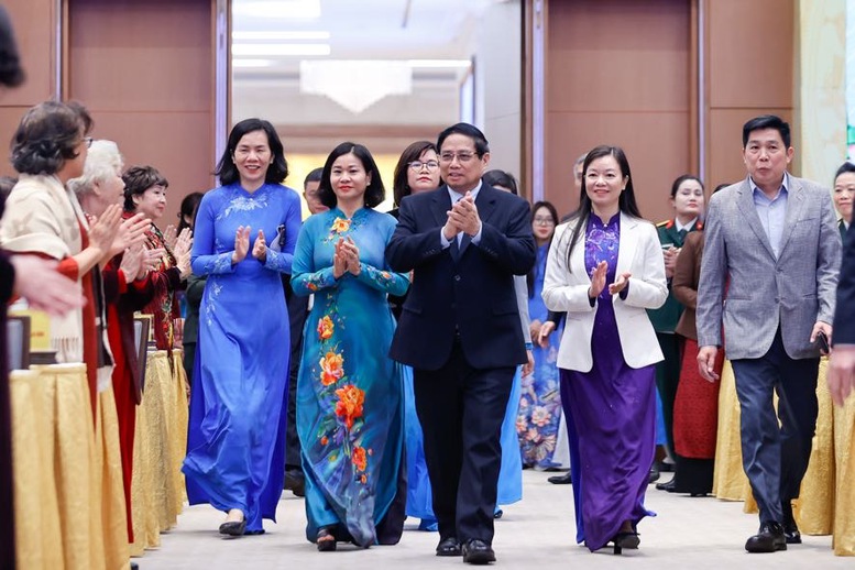 发挥女性在科学与创新中的作用 发挥女性在科学与创新中的作用