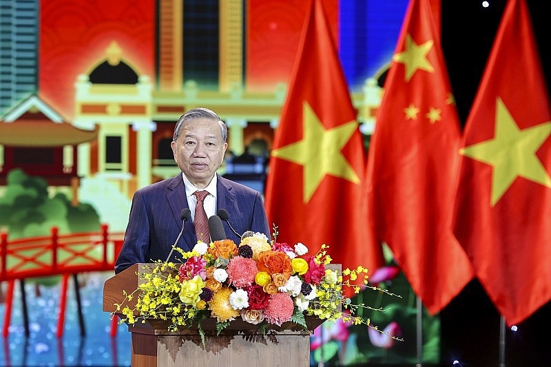 年轻一代为越中关系带来蓬勃生机和光明未来 年轻一代为越中关系带来蓬勃生机和光明未来