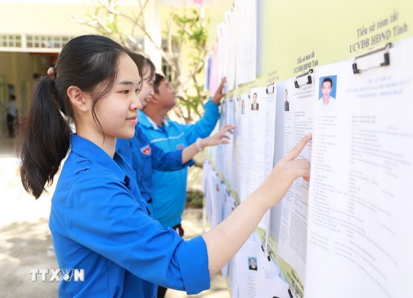 国会和人民议会选举：以正确方式授予权力，使权力沿着正确方向运行