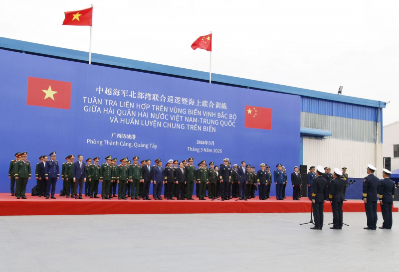 越中第十次边境国防友好交流活动在中国举行 Bộ trưởng Phan Văn Giang và Đoàn đại biểu Việt Nam sang Trung Quốc dự giao lưu -1
