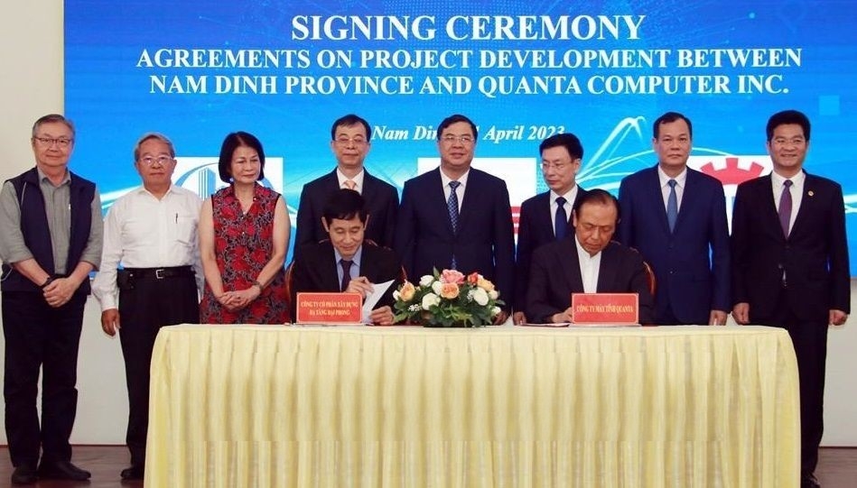 Bản in : 中国台湾广达电脑有限公司出资1.2亿美元在南定省建设电脑制造厂 | Vietnam+ (VietnamPlus) Bản in : 中国台湾广达电脑有限公司出资1.2亿美元在南定省建设电脑制造厂 | Vietnam+ (VietnamPlus)