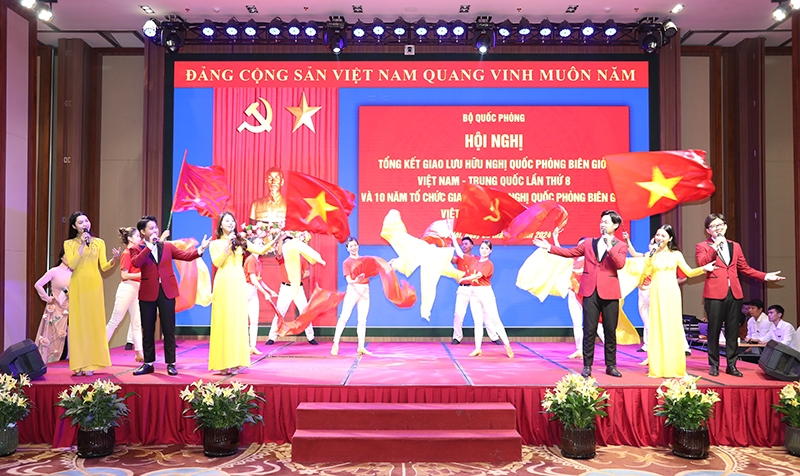 越中边境国防友好交流活动十周年总结会议在河内召开