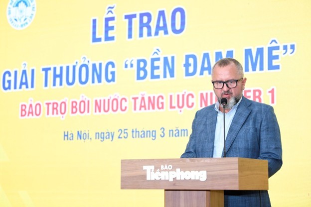 Number One在“坚韧激情”奖中彰显赋能精神 Giải thưởng “Bền Đam Mê” do Quỹ Hỗ trợ Tài năng trẻ Việt Nam phối hợp cùng Nhãn hàng Number One tổ chức, triển khai từ 18/01-25/03/2025