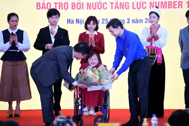 Number One在“坚韧激情”奖中彰显赋能精神 Nhiều gương mặt trẻ tài năng đã được tôn vinh, đồng hành tiếp sức tại giải thưởng
