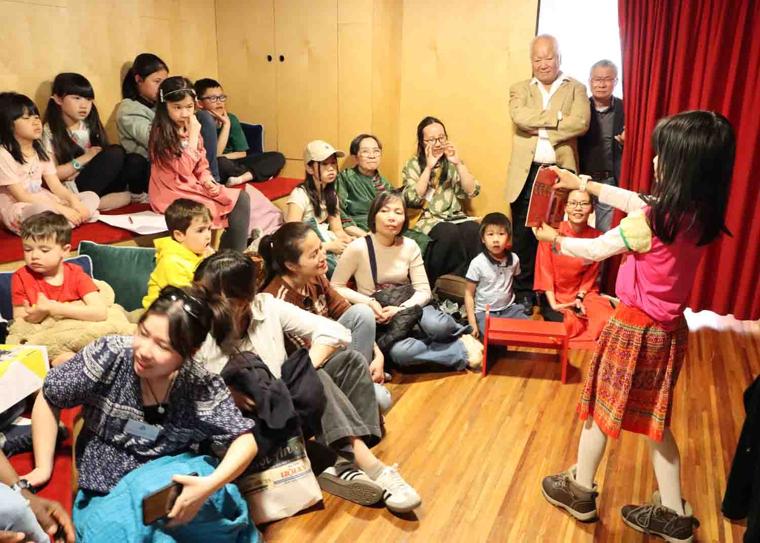 激发旅比越侨子女对越南语的热爱 激发旅比越侨子女对越南语的热爱