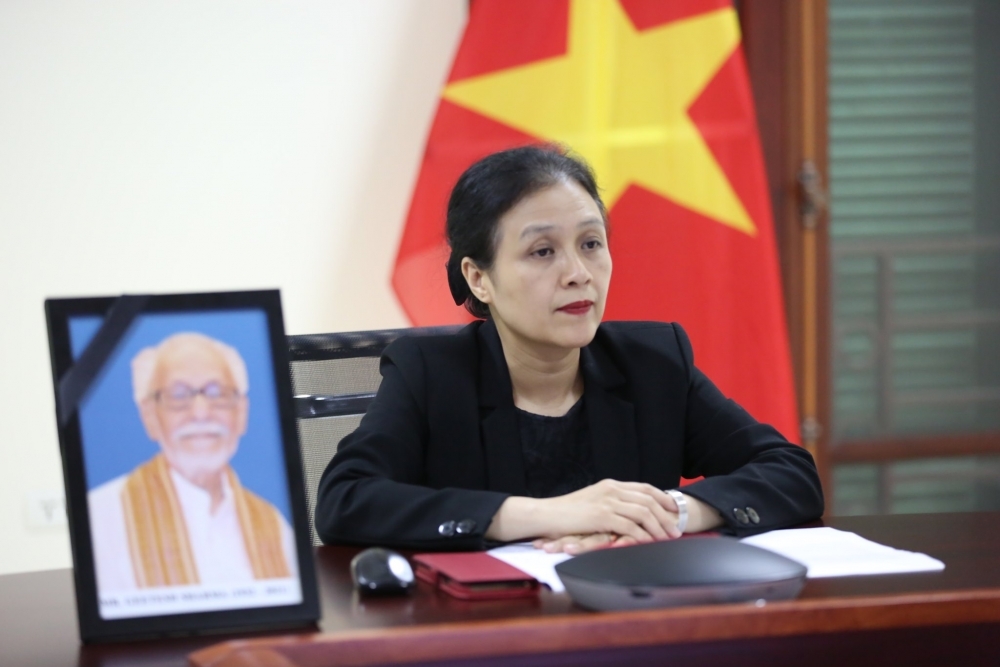 印度-越南团结委员会主席吉特什·夏尔马吊唁仪式在线举行 印度-越南团结委员会主席吉特什·夏尔马吊唁仪式在线举行