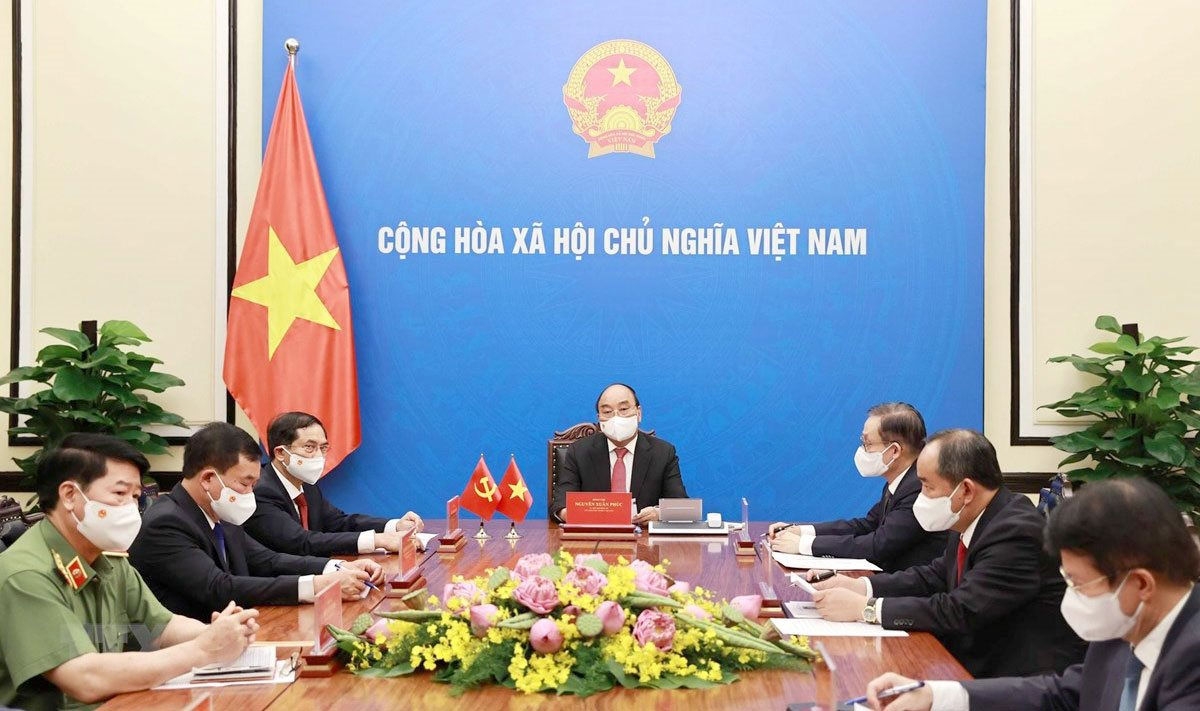 越南国家主席阮春福:越南重视发展与中国的睦邻友好和全面战略合作伙伴关系。 越南国家主席阮春福:越南重视发展与中国的睦邻友好和全面战略合作伙伴关系。