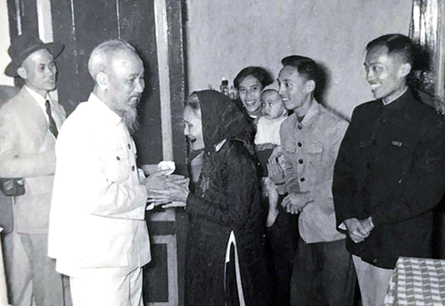 Bản in : 胡志明主席诞辰133周年:各民族颂扬他老人家伟大的一生和事业 | Vietnam+ (VietnamPlus) Bản in : 胡志明主席诞辰133周年:各民族颂扬他老人家伟大的一生和事业 | Vietnam+ (VietnamPlus)