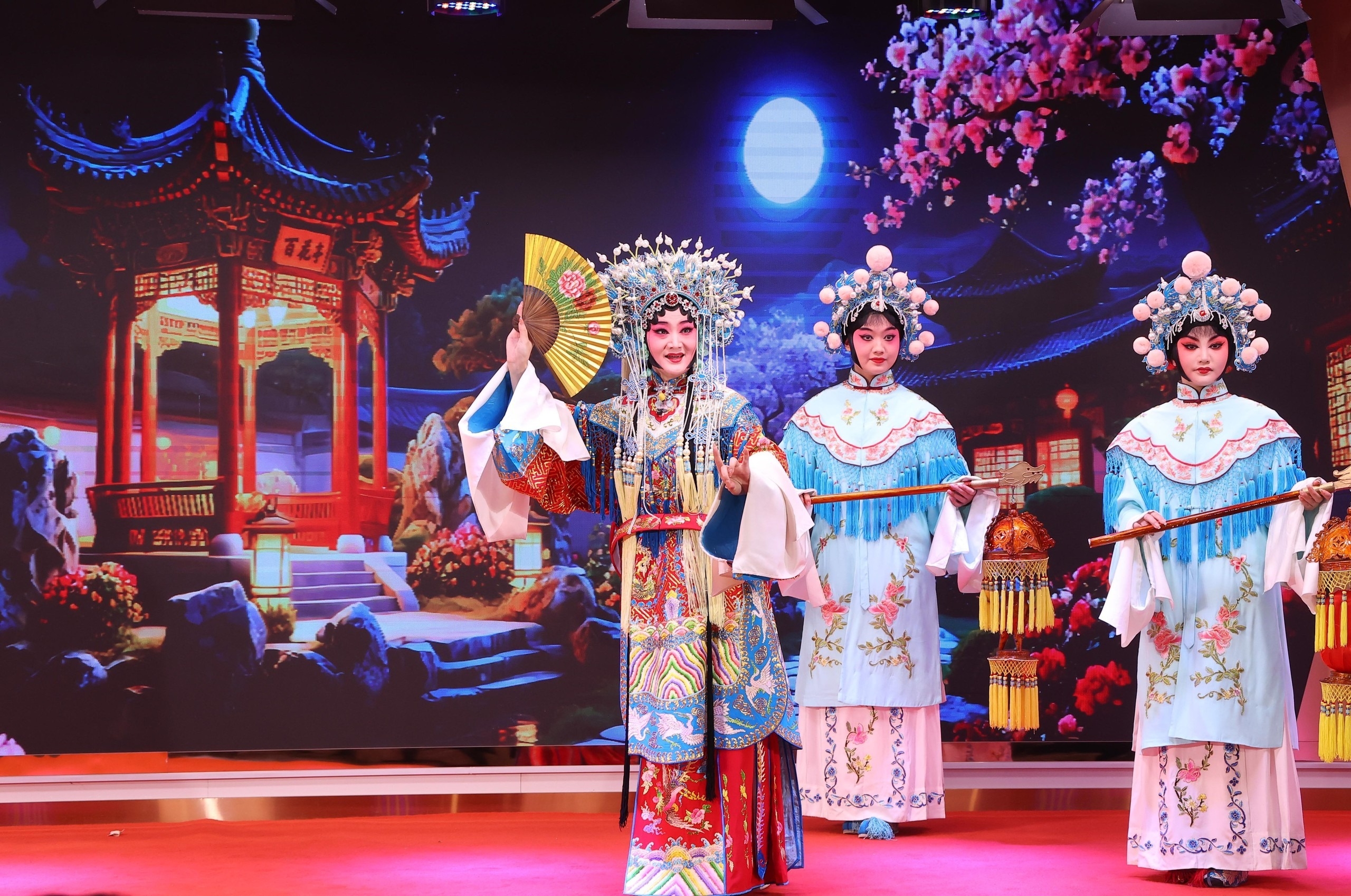 越南驻中国大使范清平出席2025年“漫步中国 发现武汉”活动启动 越南驻中国大使范清平出席2025年“漫步中国 发现武汉”活动启动
