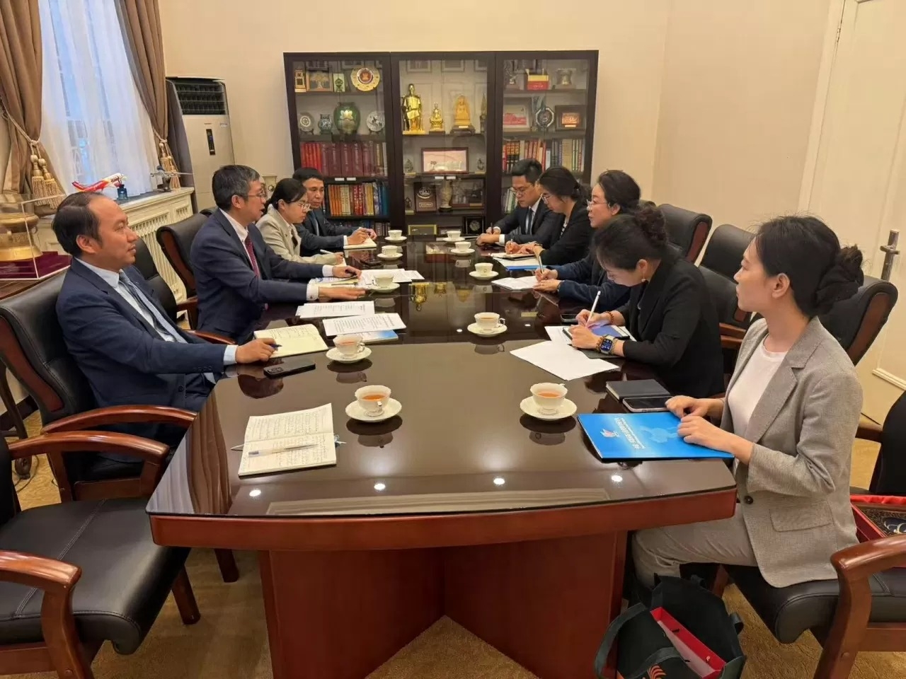 越中携手筹备中国东盟商务与投资峰会第22届会议 越中携手筹备中国东盟商务与投资峰会第22届会议
