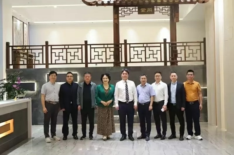 加强越南与中国深圳高校、科研机构与私营企业的合作 加强越南与中国深圳高校、科研机构与私营企业的合作