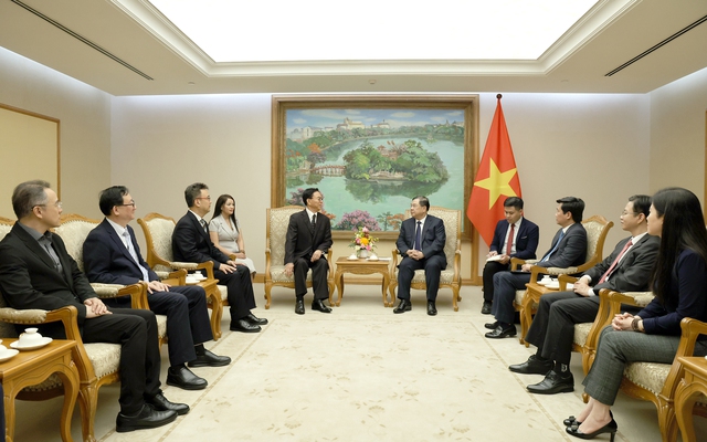 越南欢迎中国企业参与多领域投资与转移生产 越南政府常务副总理范嘉足会见上海中小企业国际合作协会代表团- Ảnh 2.