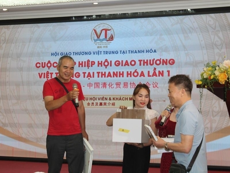 越中企业在清化加强经贸对接 越中企业在清化加强经贸对接
