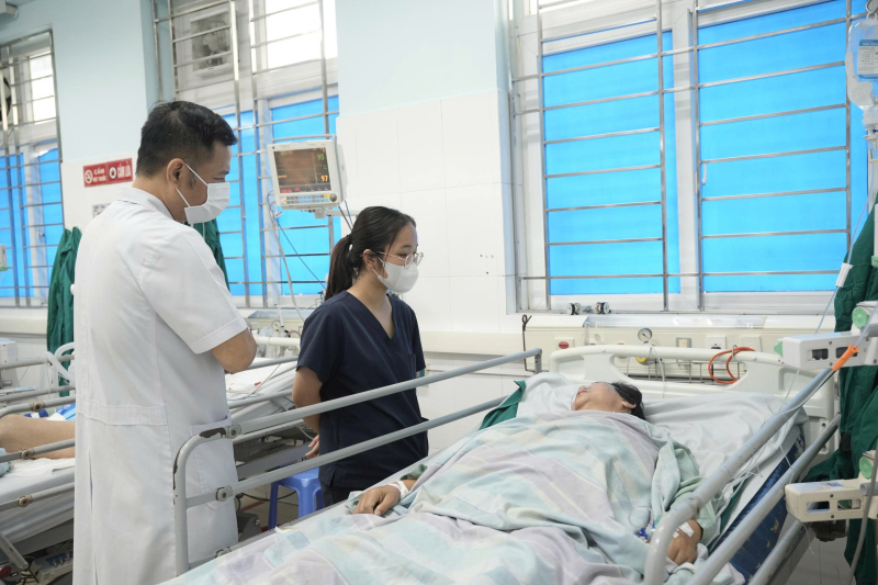 成功救治一名危重中国女游客