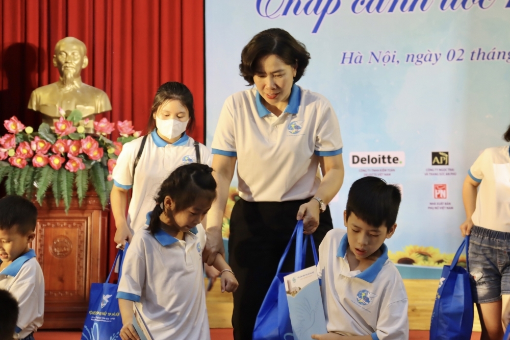 Bản in : 越南河内市妇女联合会为孤儿们插上梦想翅膀 | Vietnam+ (VietnamPlus) Bản in : 越南河内市妇女联合会为孤儿们插上梦想翅膀 | Vietnam+ (VietnamPlus)