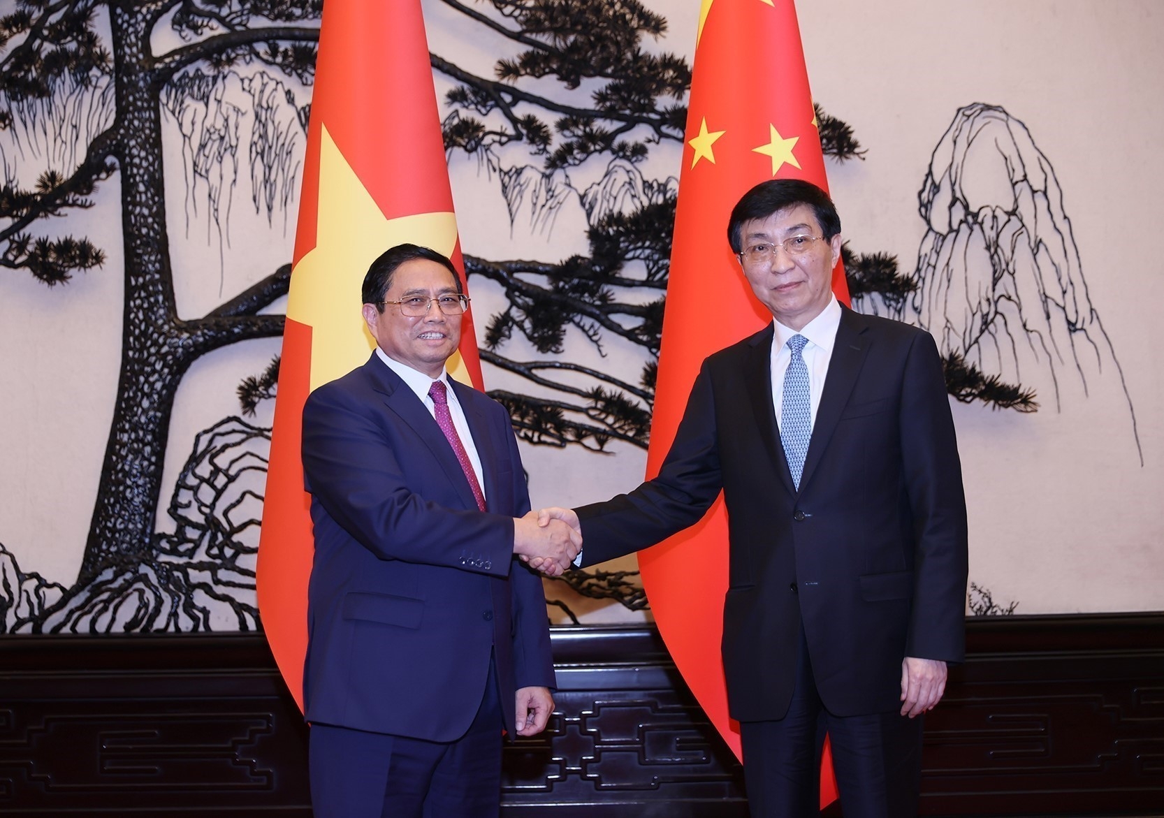范明政总理会见中国全国政协主席王沪宁 范明政总理会见中国全国政协主席王沪宁