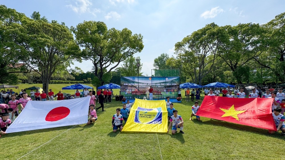 旅居日本九州地区越南人首次足球比赛 旅居日本九州地区越南人首次足球比赛