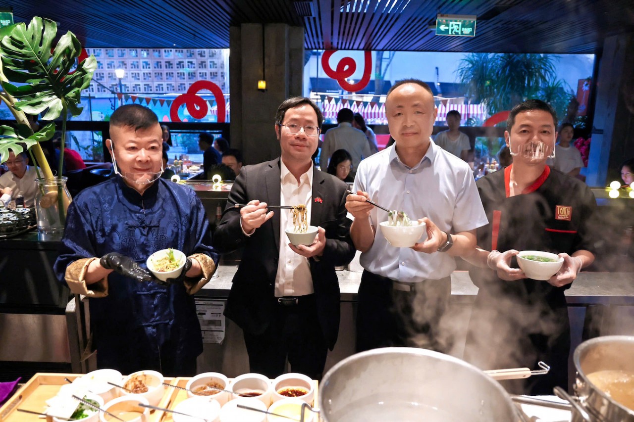 越南春卷、河粉与饮食文化香飘中国重庆 越南春卷、河粉与饮食文化香飘中国重庆